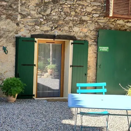 Guest house Les Du Mas Peu Del Causse Sainte-Colombe-de-la-Commanderie