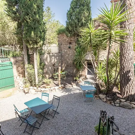 Les Du Mas Peu Del Causse Guest house Sainte-Colombe-de-la-Commanderie